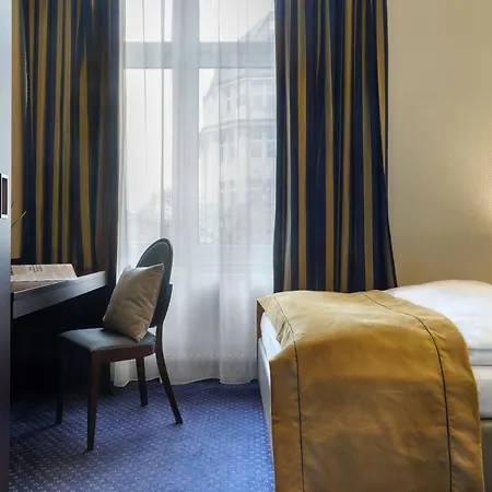 Novum Hotel Continental Hamburg Hauptbahnhof-2